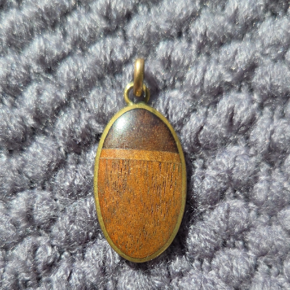 Elegant Wooden Design Pendant